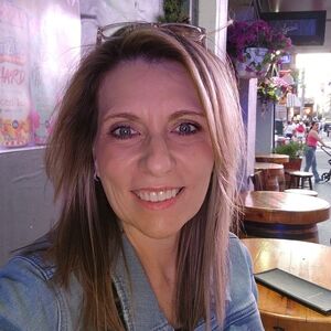 Meet your Posher, Leslie